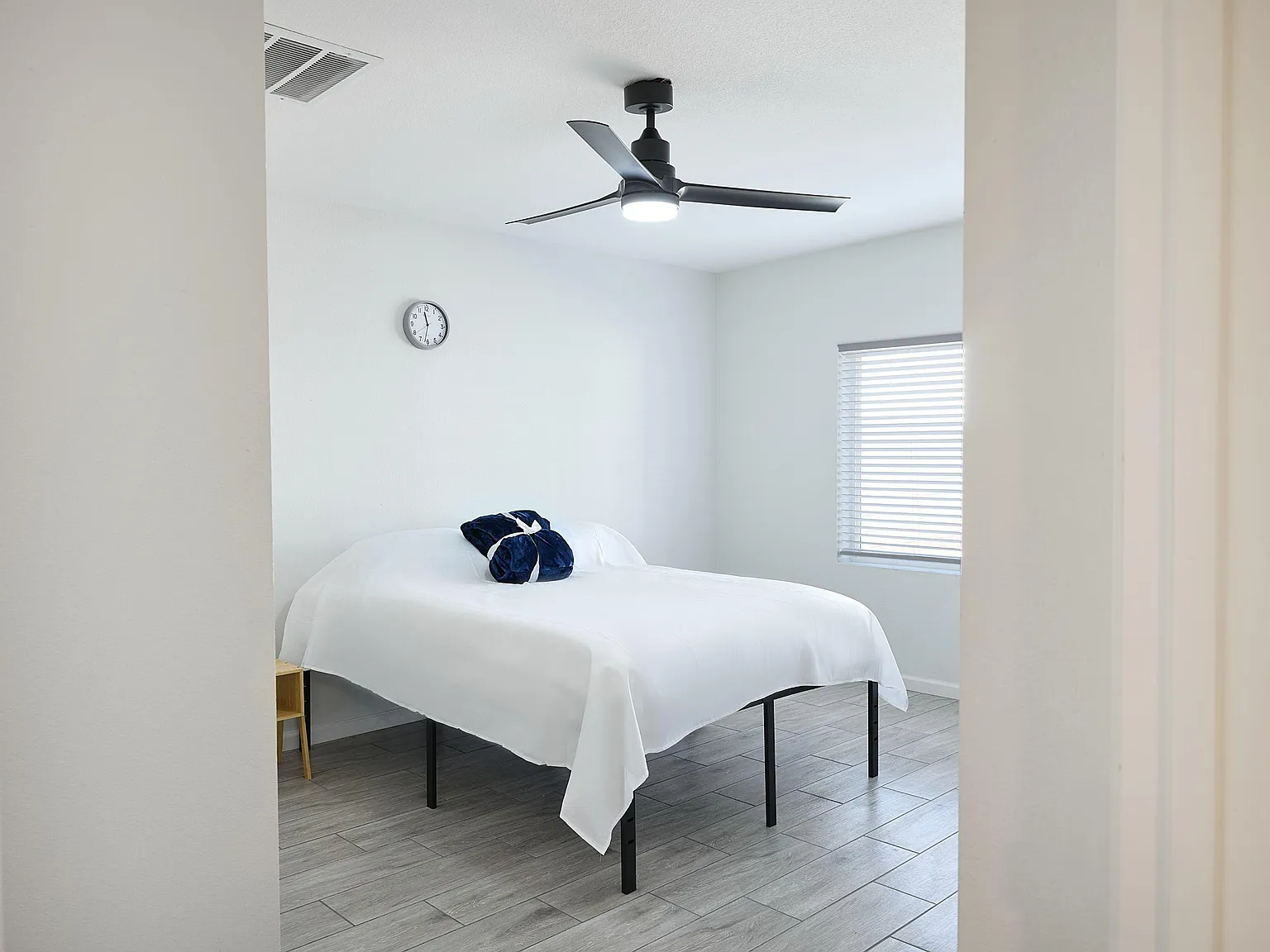 4 bed, 2.0 bath, 1712 sqft, $1,001 — Photo 3