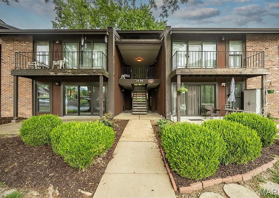 1st image of 1090 Mersey Bend Dr APT A