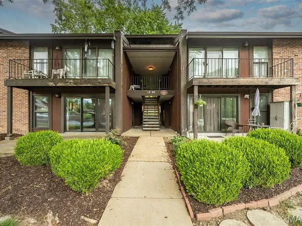 1090 Mersey Bend Dr APT A, Saint Louis, MO 63129