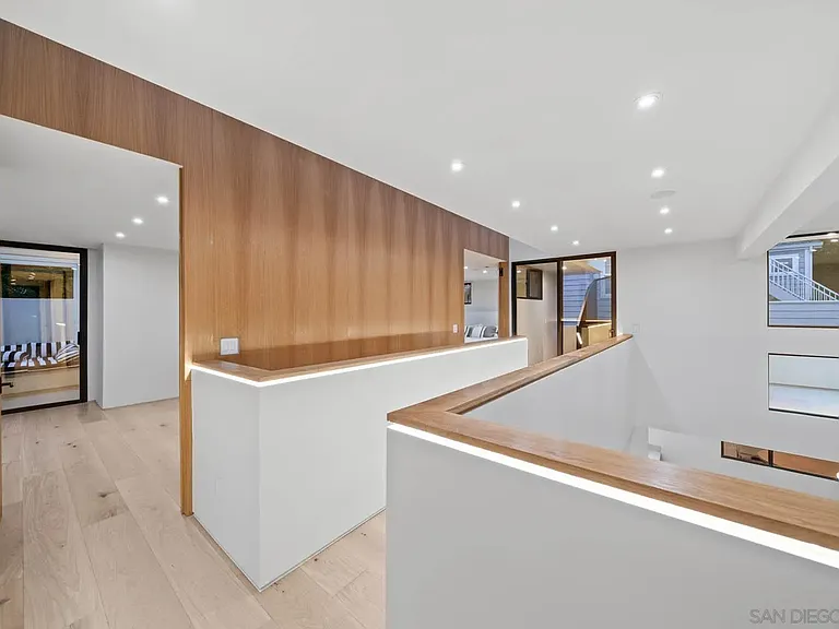 7376 Fay Ave — Photo 39