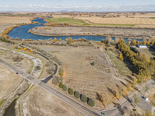 N River Rd, Idaho Falls, ID 83402