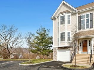 1501 Briar Woods Ln #1501, Danbury, CT 06810