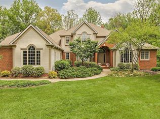 7090 Bramshill Cir, Chagrin Falls, OH 44023