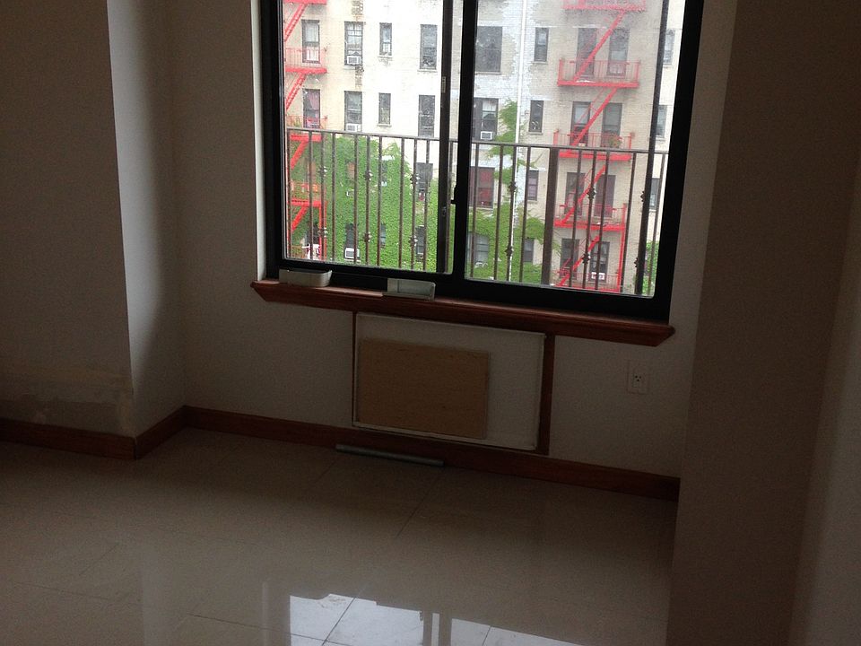 2nd image of 16310 89th Ave APT 13