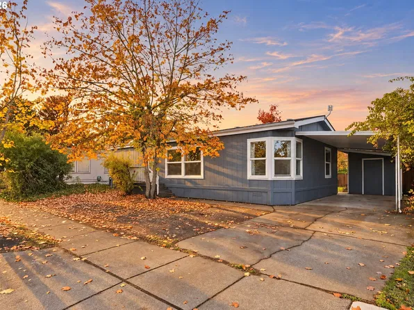 606 Scotts Glen Dr, Springfield, OR 97477
