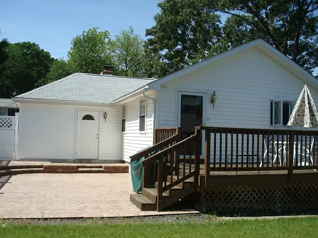 PATIO & DECK
