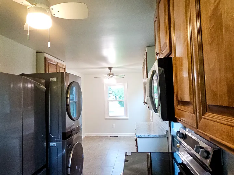 432 Northcrest Dr — Photo 8