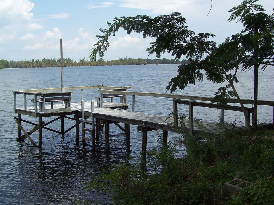 2nd image of 475 Stumphole Landing Road