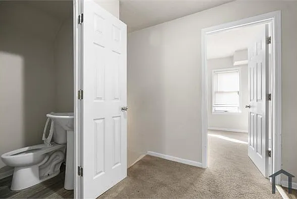 1211 W 30th St — Photo 22