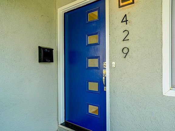2nd image of 429 California St