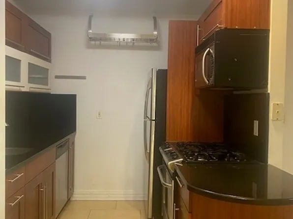 649 Washington Ave APT 1C, Brooklyn, NY 11238