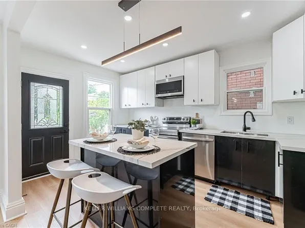 15 Barnesdale Ave N, Hamilton, ON
