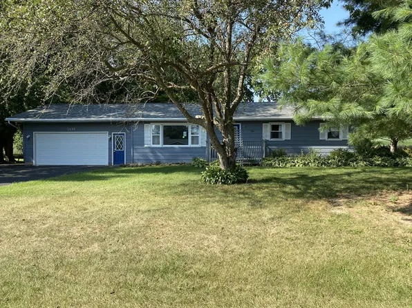 2416 Sunset Dr, Freeport, IL 61032