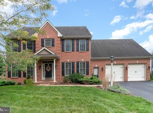 108 Greenhedge Dr, Lancaster, PA 17603