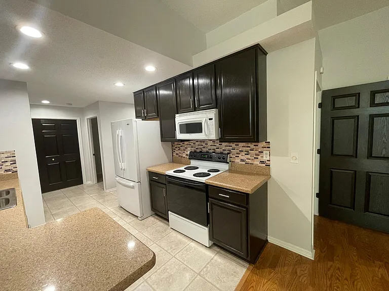 1364 Conservatory Ct — Photo 13