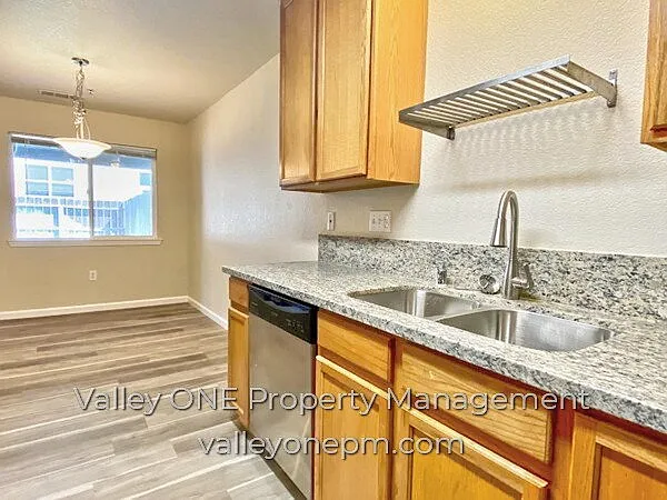1180 E Monte Vista Ave — Photo 18