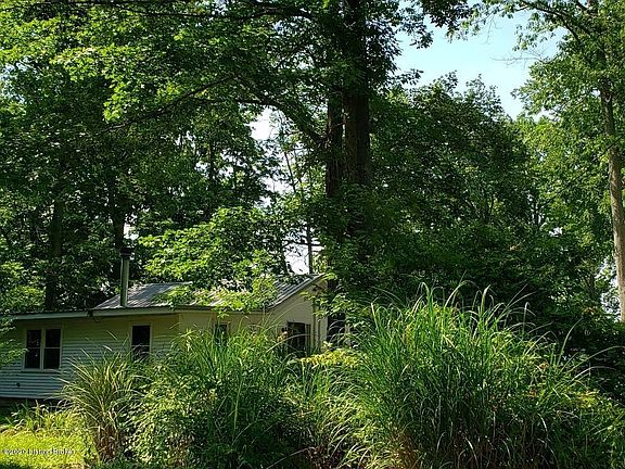 2nd image of 226 Woodpecker Ln