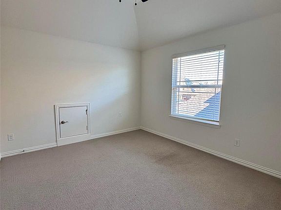 5th image of 5829 Oakmere Ln