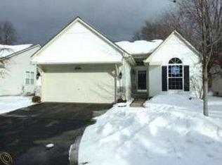 2509 Pine Dr #1, Wixom, MI 48393