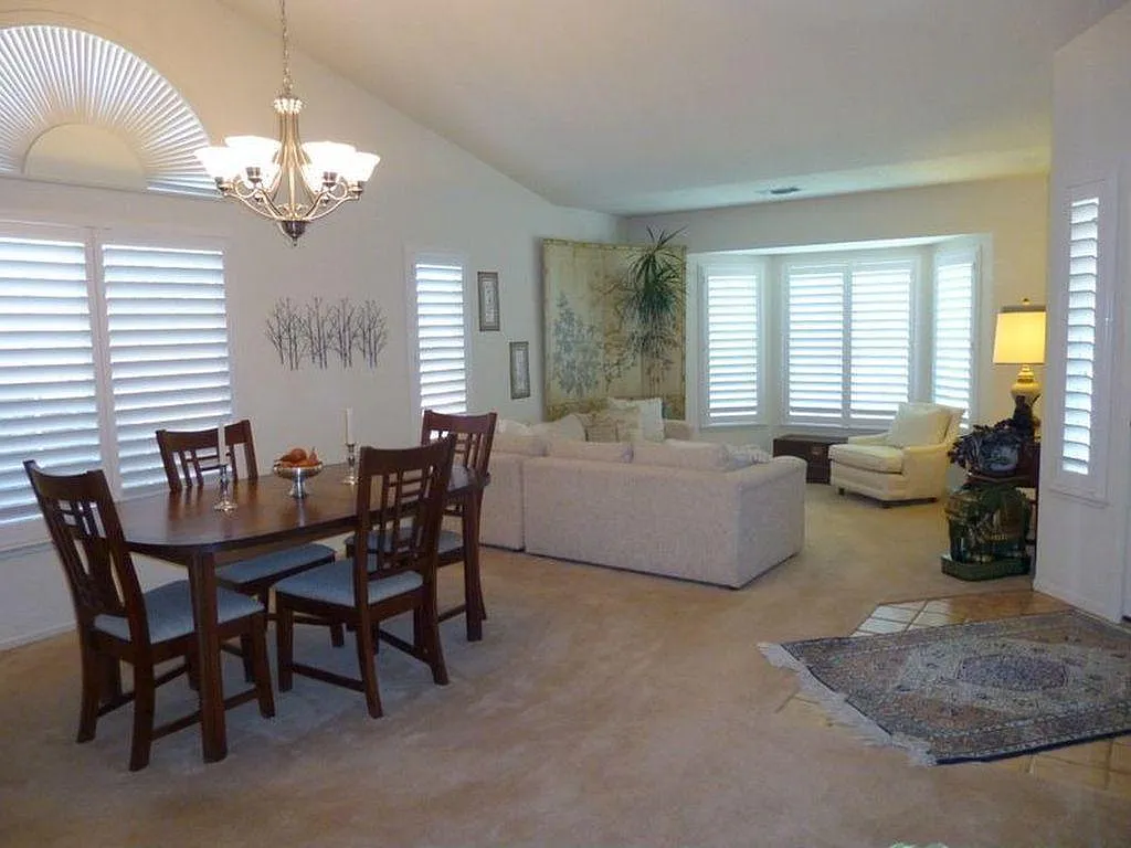 2 bed, 1584 sqft, $2,900 — Photo 4