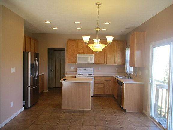 3rd image of 110 Springhouse Dr
