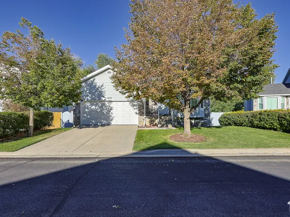 3233 S Water Lily Dr, Salt Lake City, UT 84106
