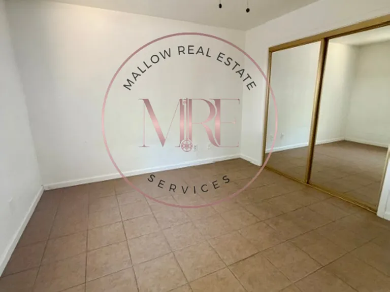 1700 Brookglen Dr — Photo 8