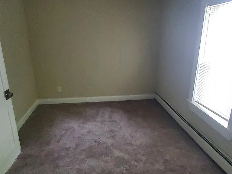 12 R Prospect St #2 — Photo 8