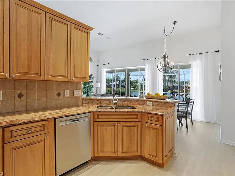 7699 Groves Rd — Photo 12