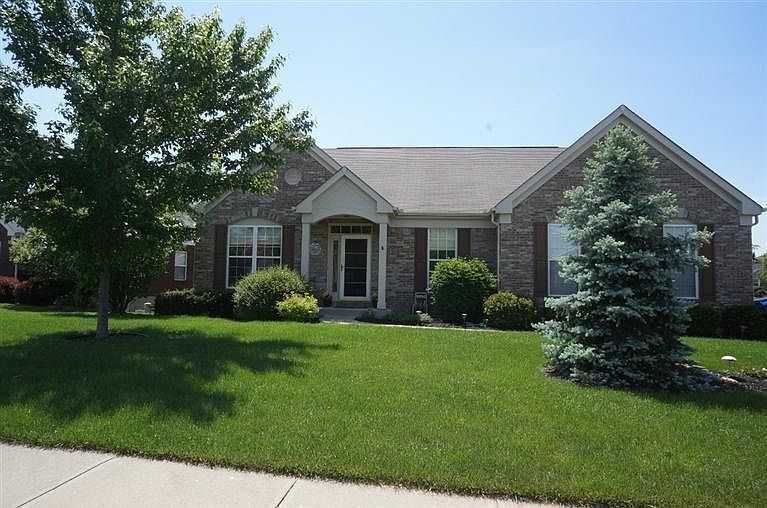 1st image of 330 Wexford Dr