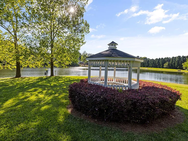 144 Lake Hollow Cir — Photo 27