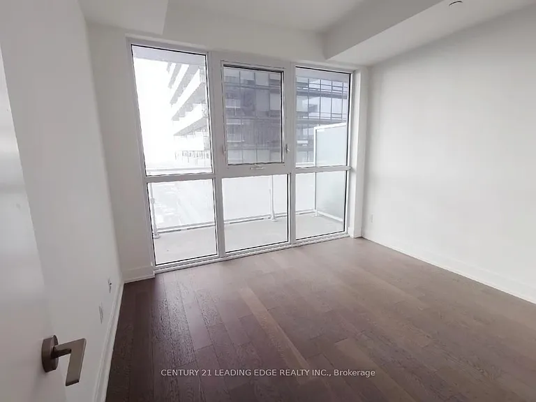 7 Grenville St #2012 — Photo 3