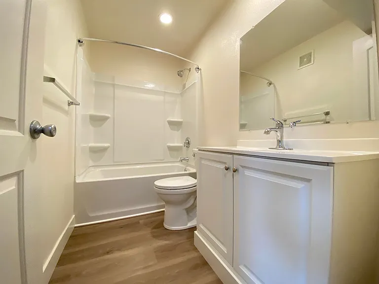 West Palm Apartments — Photo 13