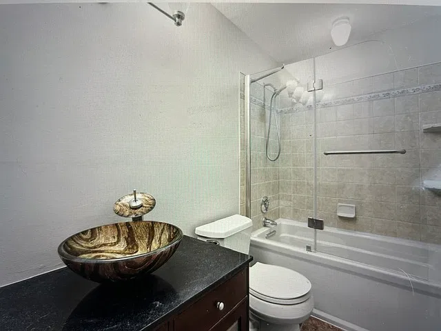 3 bed, 1624 sqft, $3,200 — Photo 2