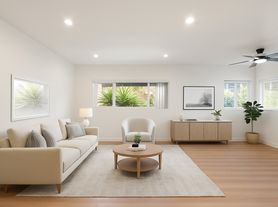 8440 Willoughby Ave, West Hollywood, CA