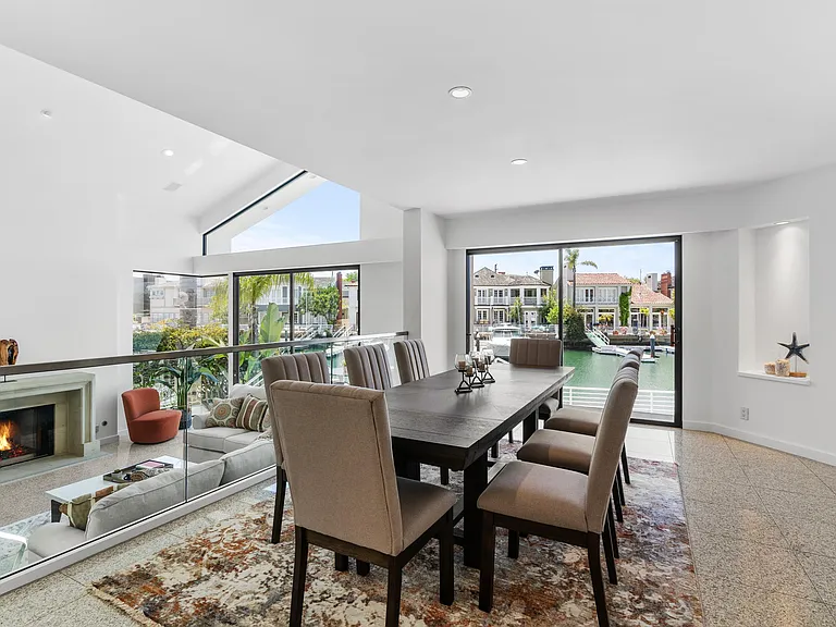 715 Bayside Dr — Photo 15