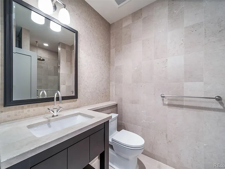 100 Detroit St #403 — Photo 35