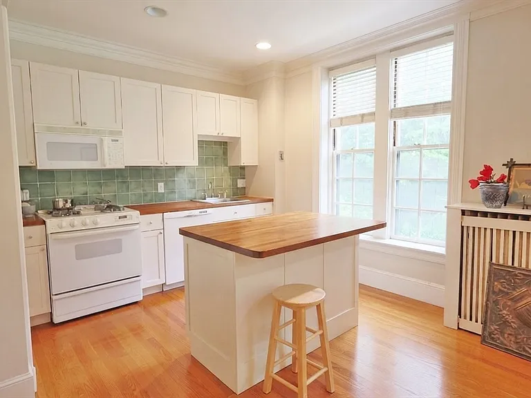 1514 Beacon St #36 — Photo 4