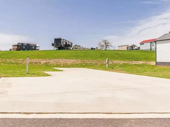 5386 Ranch Road 1376 Rd #145, Fredericksburg, TX 78624