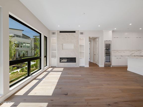 3rd image of 46 Campolina St