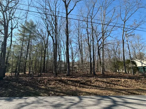 153 Sugarbush Cir, Crossville, TN 38558