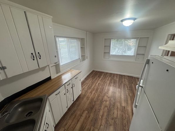 25 Gilmore Rd APT B
