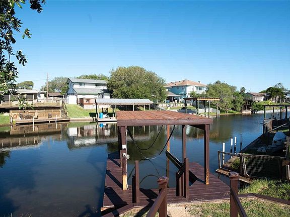 3rd image of 3442 Laguna Shores Rd
