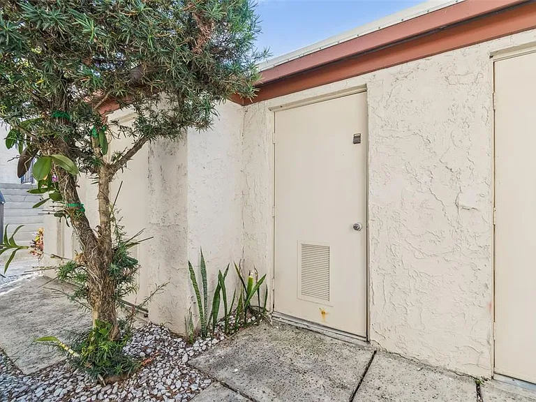 2750 E Bay Dr #12B — Photo 21