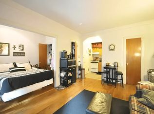 1028 2nd Ave APT 3F, New York, NY 10022