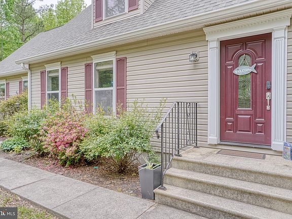 3rd image of 17065 Spruce Rd