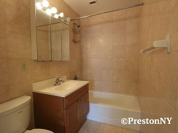 5th image of 229 E 13th St APT 5B