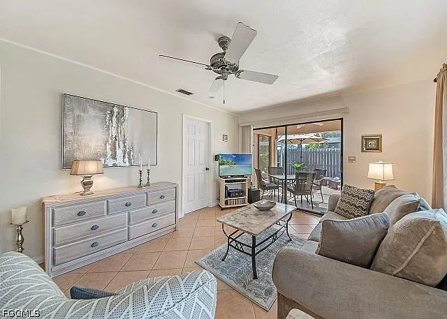 2 bed, 2.0 bath, 973 sqft, $3,500 — Photo 4