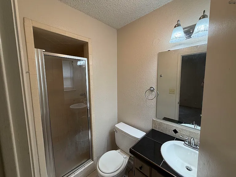 4830 Lovers Ln — Photo 9