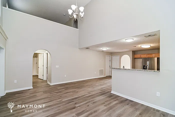 4 bed, 3.0 bath, 3080 sqft, $2,445 — Photo 4